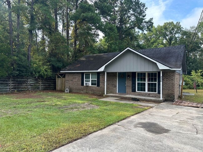 Building Photo - 226 Sequoia Cir