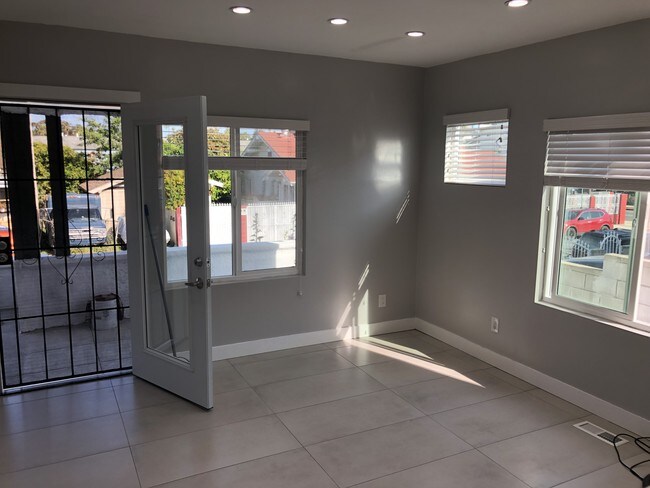 Foto del edificio - 1013 N Bonnie Brae St
