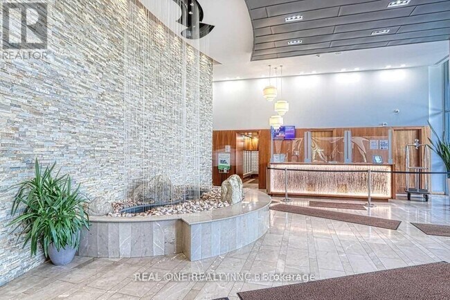 Building Photo - 225-2225 Webb Dr