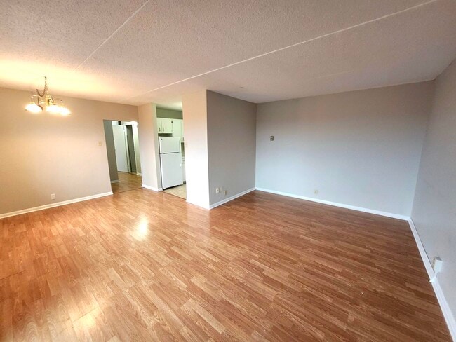 Building Photo - 155 Mystery Lake Dr