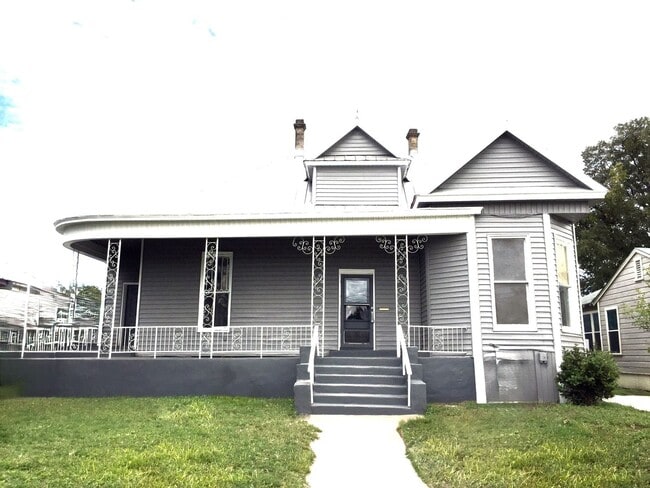 Prime Location, Endless Potential 3BR/1BA Haven - Prime Location, Endless Potential 3BR/1BA Haven House