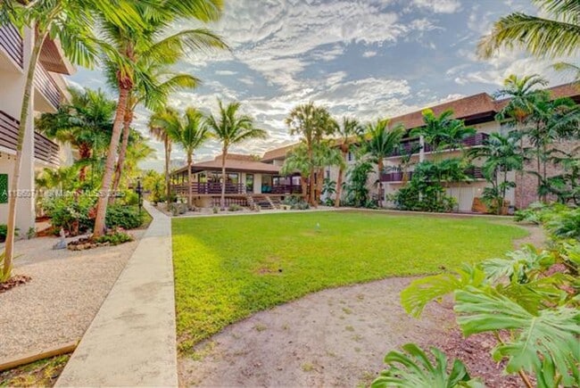 Foto del edificio - 7477 SW 82nd St