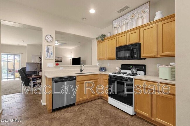 Foto del edificio - 18337 N Soft Wind Dr
