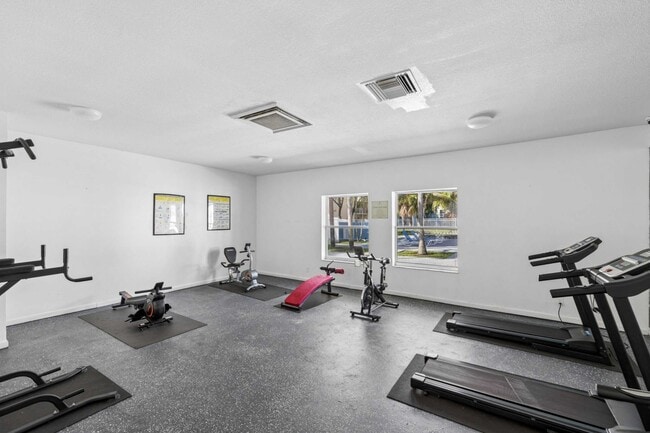 Gimnasio - Clear Lake Palms