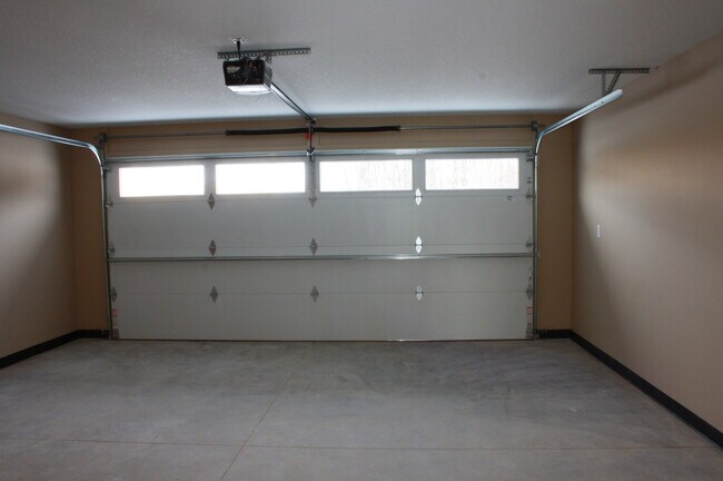 Foto del edificio - 235 3rd St SE