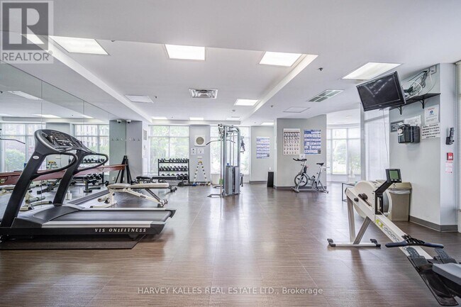 Building Photo - 245-LP245 Davisville Ave