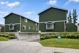 Building Photo - 1163 W Badillo St