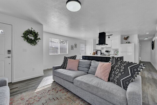 Foto del edificio - 2113 S Owyhee St