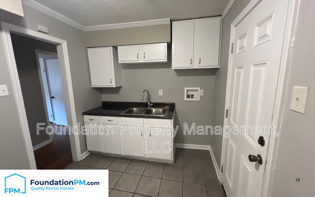 Foto del edificio - 4004 Ridgedale St