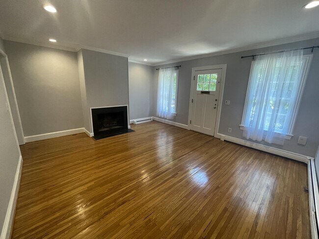 Foto del edificio - 3521 S Street NW