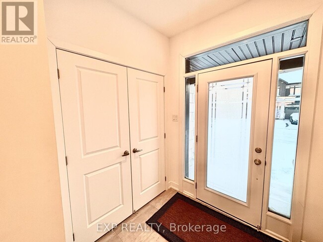 Building Photo - 261 Finsbury Ave