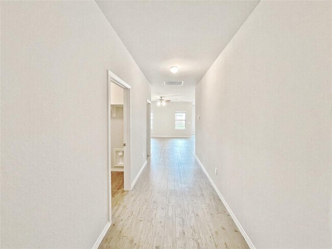 Foto del edificio - 5431 Still Creek Ranch Dr