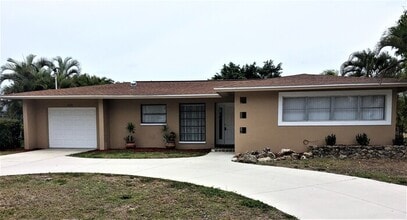 Building Photo - 4236 Country Club Blvd