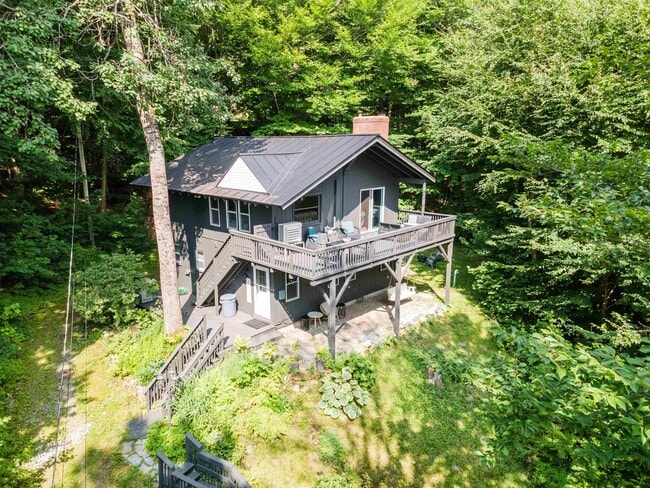 Foto del edificio - 25 Hilltop Dr