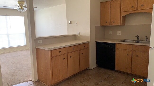 Building Photo - 4408 Deek Dr