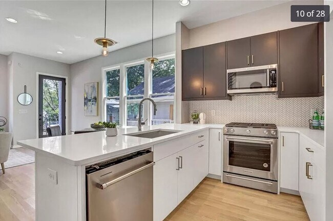Foto del edificio - Charming 2BR House in Atlanta