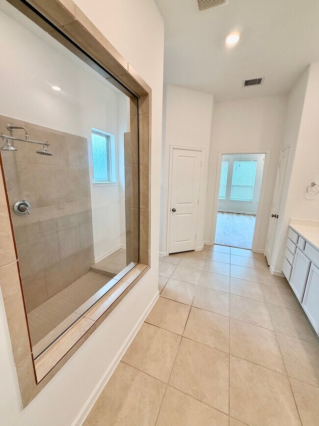 Foto del edificio - 9419 Thornbluff Crk Ct