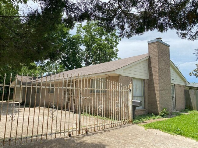 Foto del edificio - 4601 Reveille St
