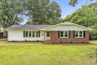 Building Photo - 306 Fernwood Dr