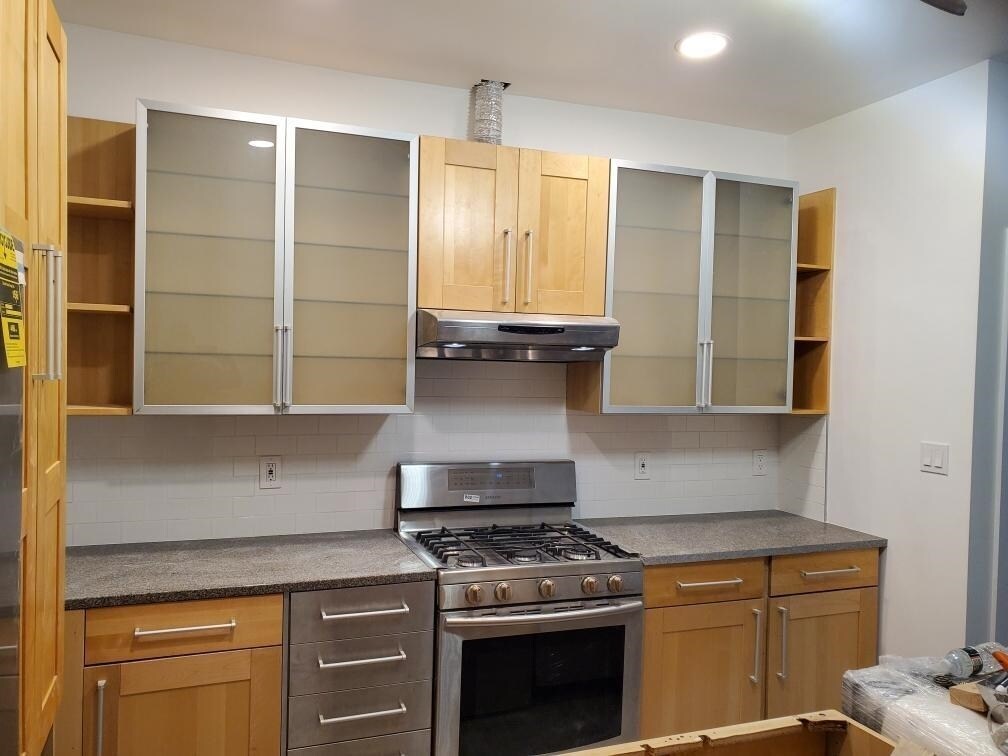 Foto del edificio - 213 Mallory Ave