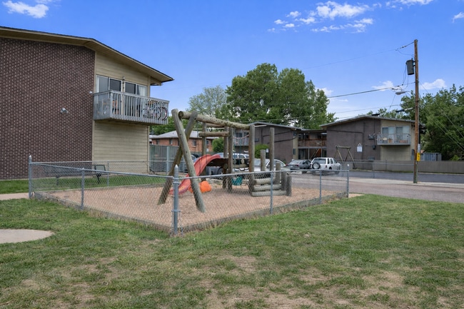 Photo - Updates, Simple Utilities, Awesome South Central Location - Maple Tree Apartments