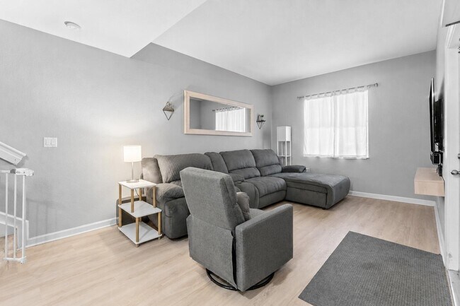 Foto del edificio - 2928 Hidden Hills Rd