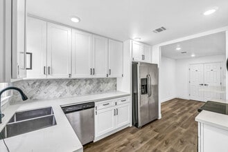 Building Photo - 4515 Dewberry St