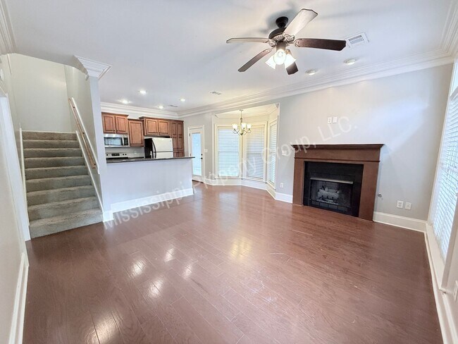 Foto del edificio - 131 Falls Grove Drive