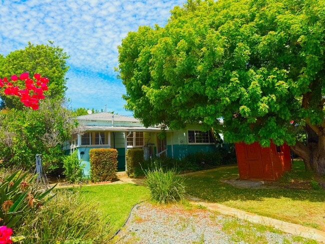 Building Photo - Welcome to Pacific Beach Coastal Living – 3BR/2BA Home