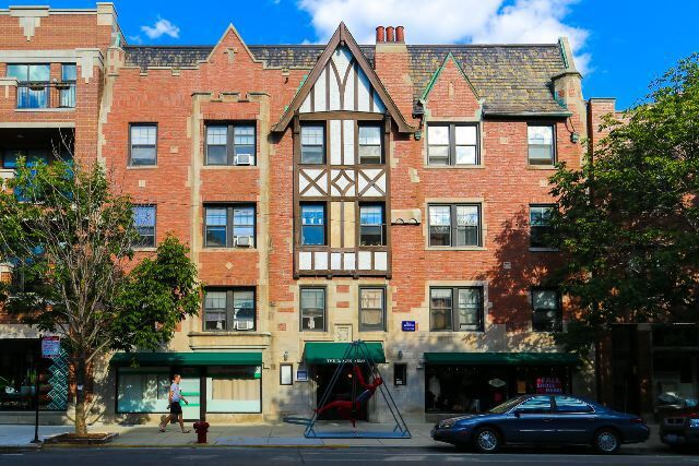 Building Photo - 4842 N Damen Ave