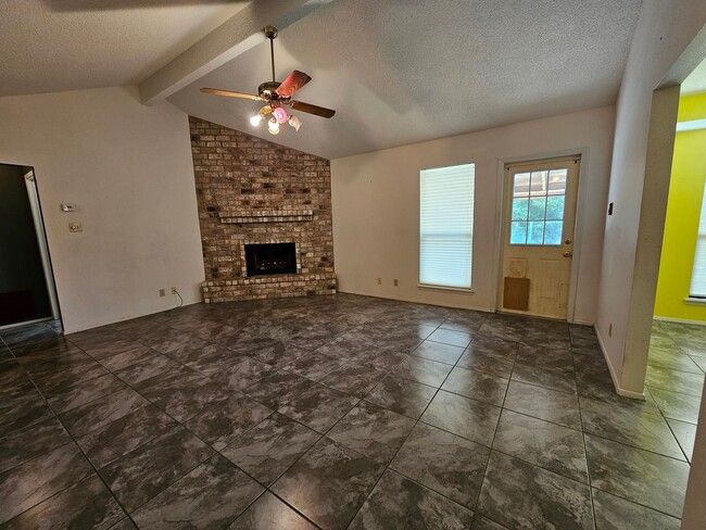 Building Photo - Charming 3-Bedroom Home in Aransas Pass!