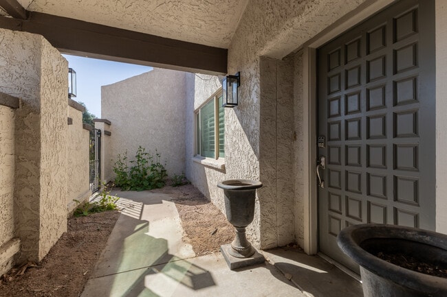 Photo - 4938 N 74th St House