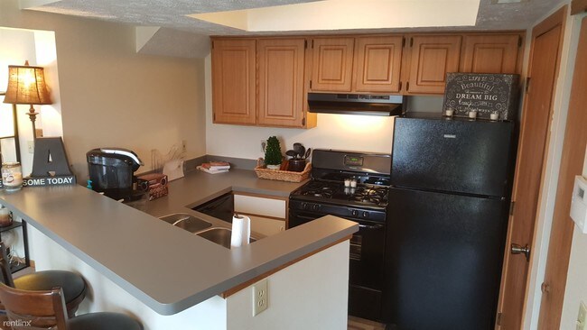 Building Photo - 1823 Willow Wind Dr