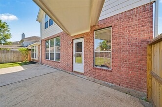Building Photo - 17422 Memorial Blossom Dr