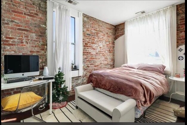 Building Photo - 1116 W 24 St