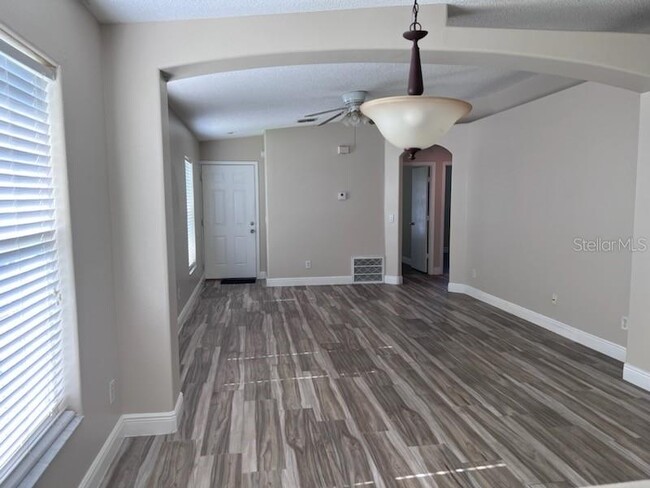 Building Photo - 13439 Fairway Glen Dr