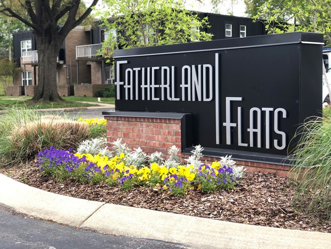 Foto del edificio - Fatherland Flats