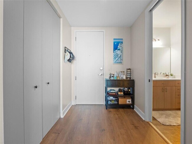 Foto del edificio - 150 E Robinson St