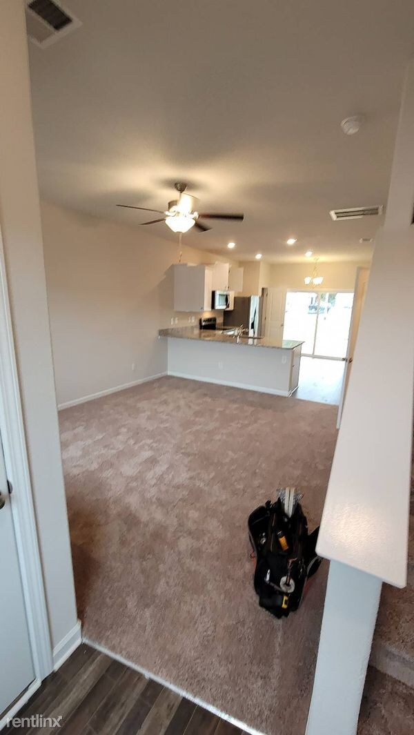 Building Photo - 2 br, 2 bath Townhome - 227 Chandler Court