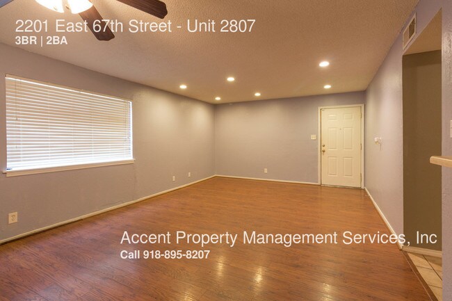 Foto del edificio - 2201 E 67th St