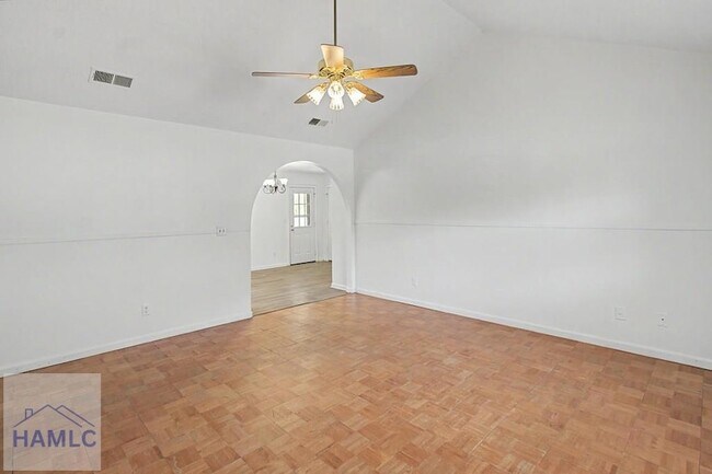 Foto del edificio - 342 Sheila Dr