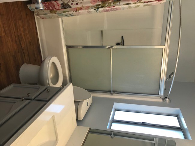 Foto del edificio - Comstock Ave