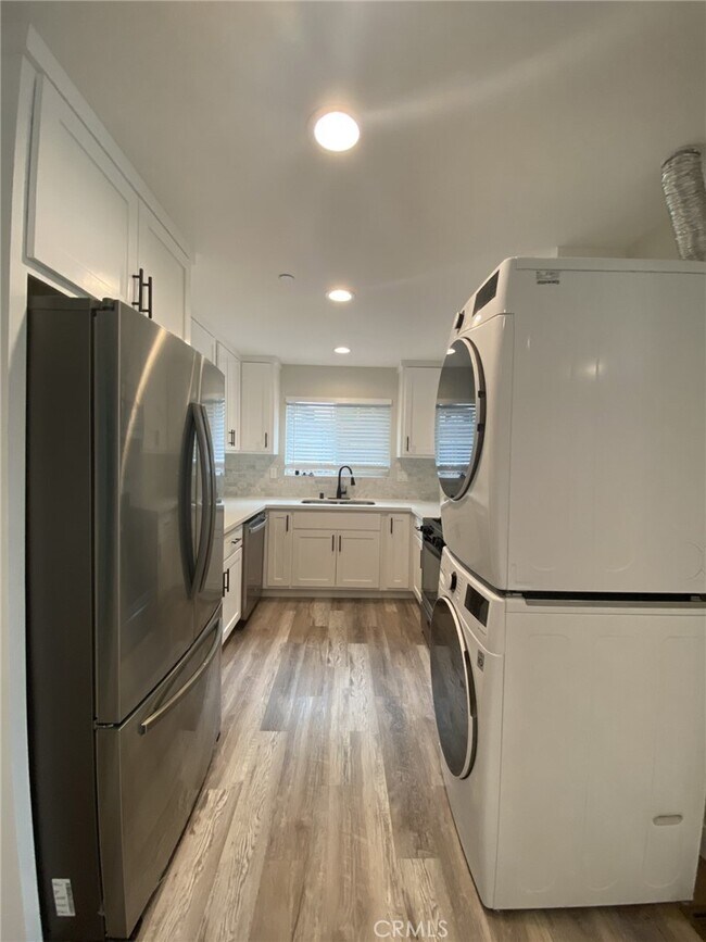 Foto del edificio - 1033 N Cummings St