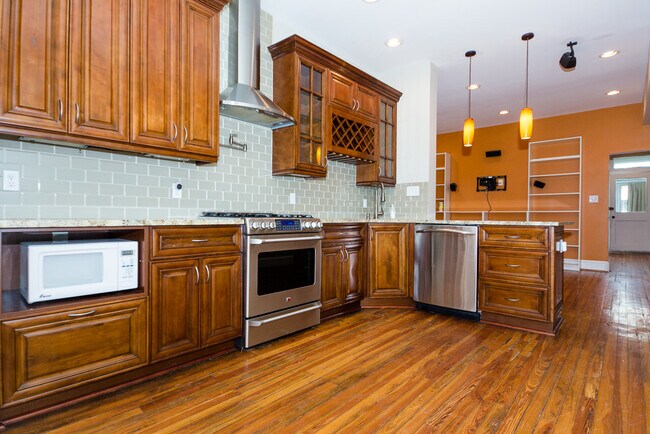 Foto del edificio - 3220 Sherman Ave NW