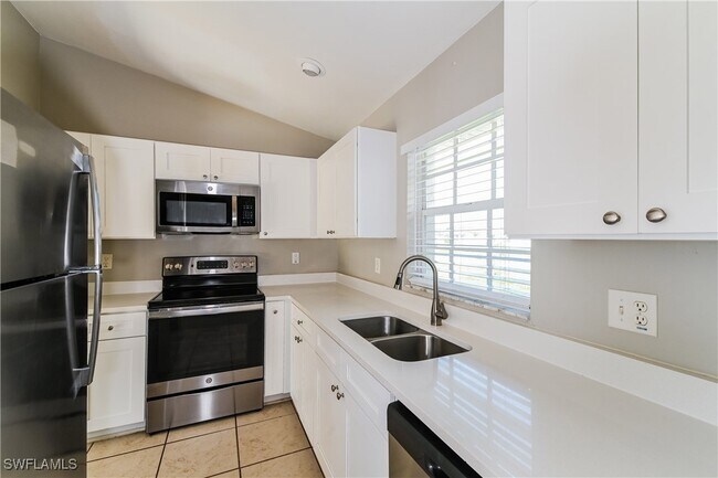 Foto del edificio - 1806 NW 3rd Ave