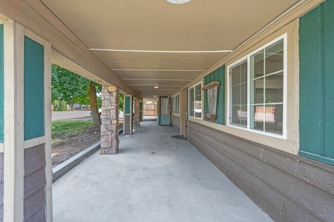 Foto del edificio - 14428 E Wellesley Ave