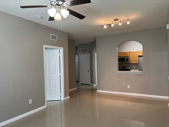 Foto del edificio - 6166 Stevenson Dr