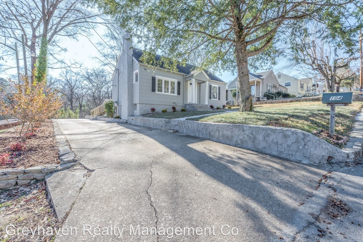 2 br, 1.5 bath House 104 Lynda Drive House Rental in Chattanooga