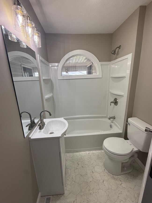 Foto del edificio - 159 Dry Valley Rd