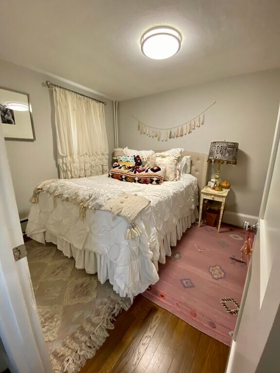 Foto del edificio - 649 E 7th St